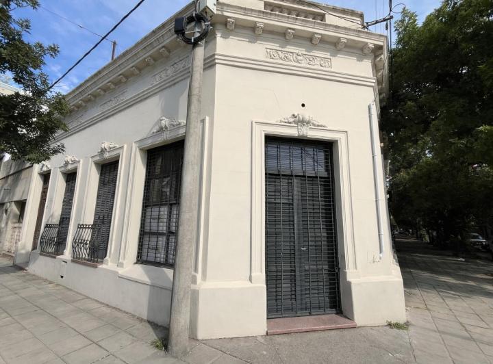Local comercial · 200m²