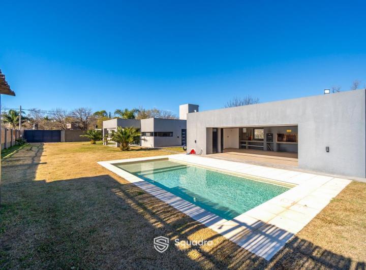 Casa · 1500m² · 3 Dormitorios