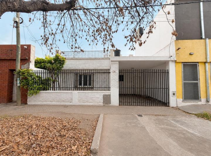 Casa · 84m² · 3 Ambientes · 1 Cochera