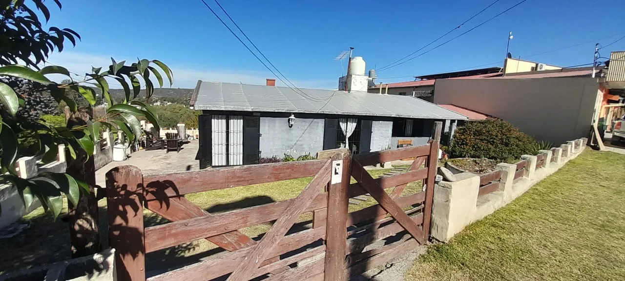 ¡Tu oportunidad en Tanti! Terreno de 1.092 m² sobre ruta.