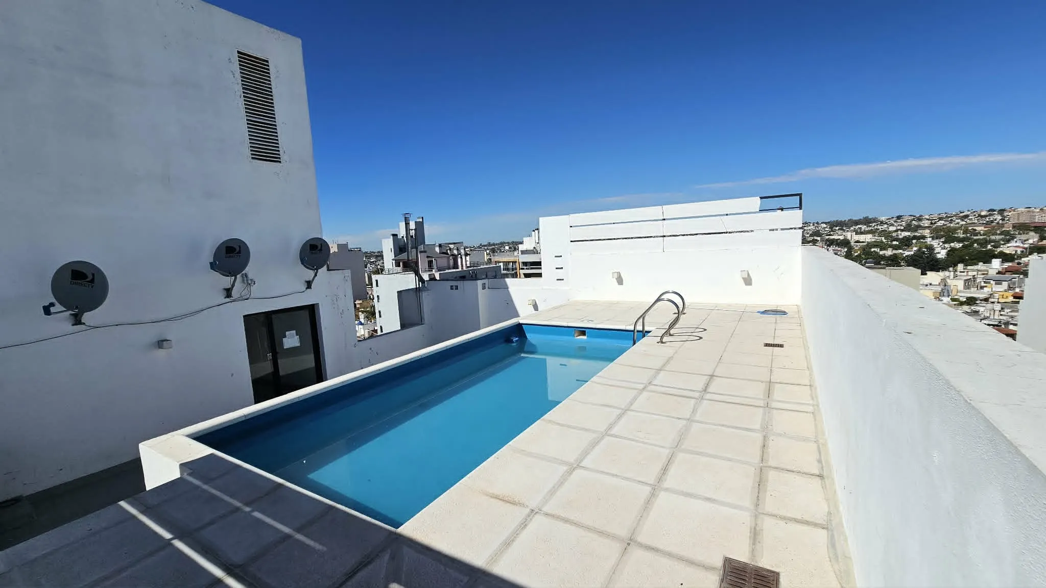 ALQUILER GENERAL PAZ depto 1 dormi con balcón al frente (sin muebles) $700.000