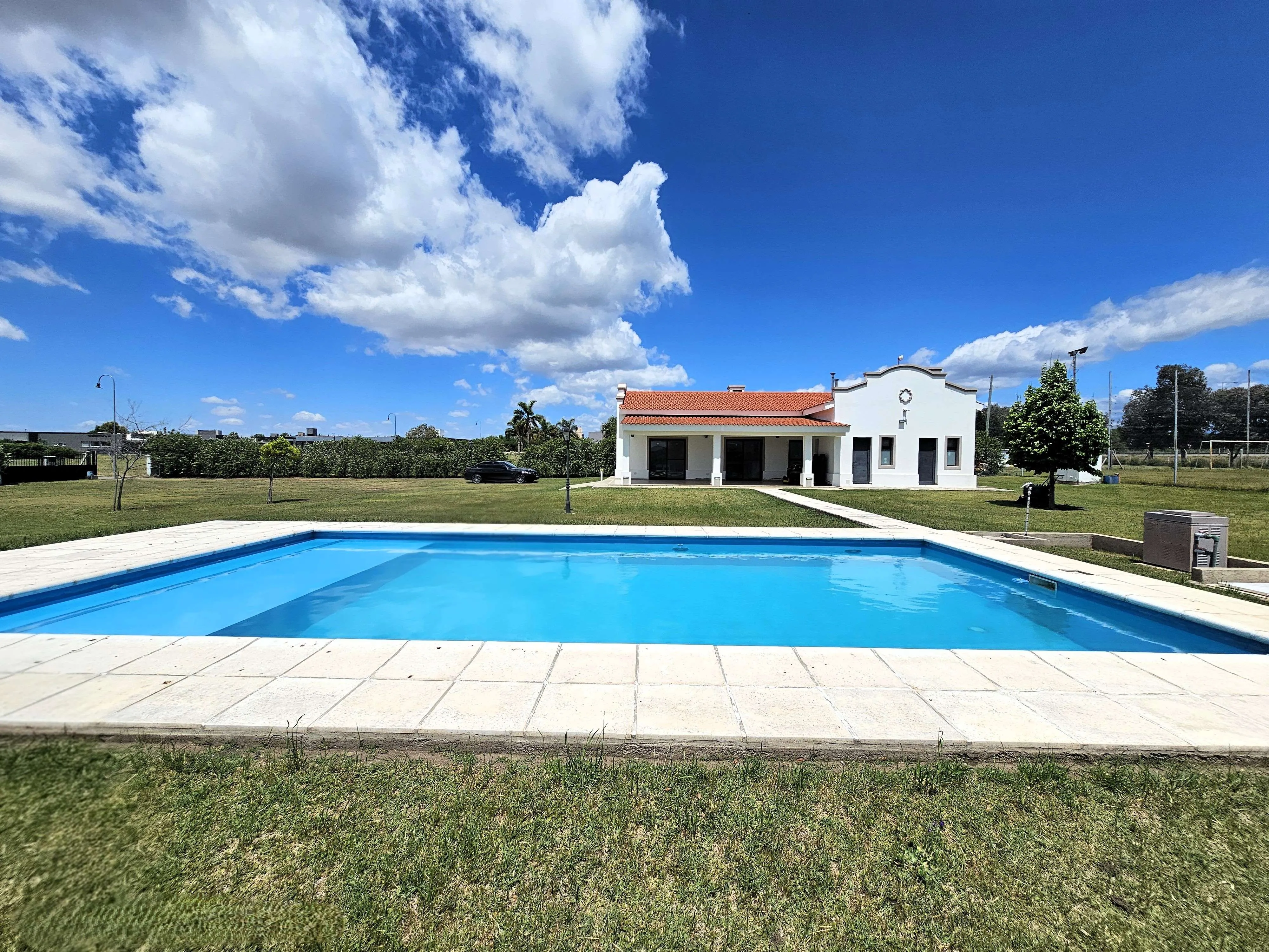 4.500 m²/ Pileta Climatizada + Cancha propia en Estación del Carmen