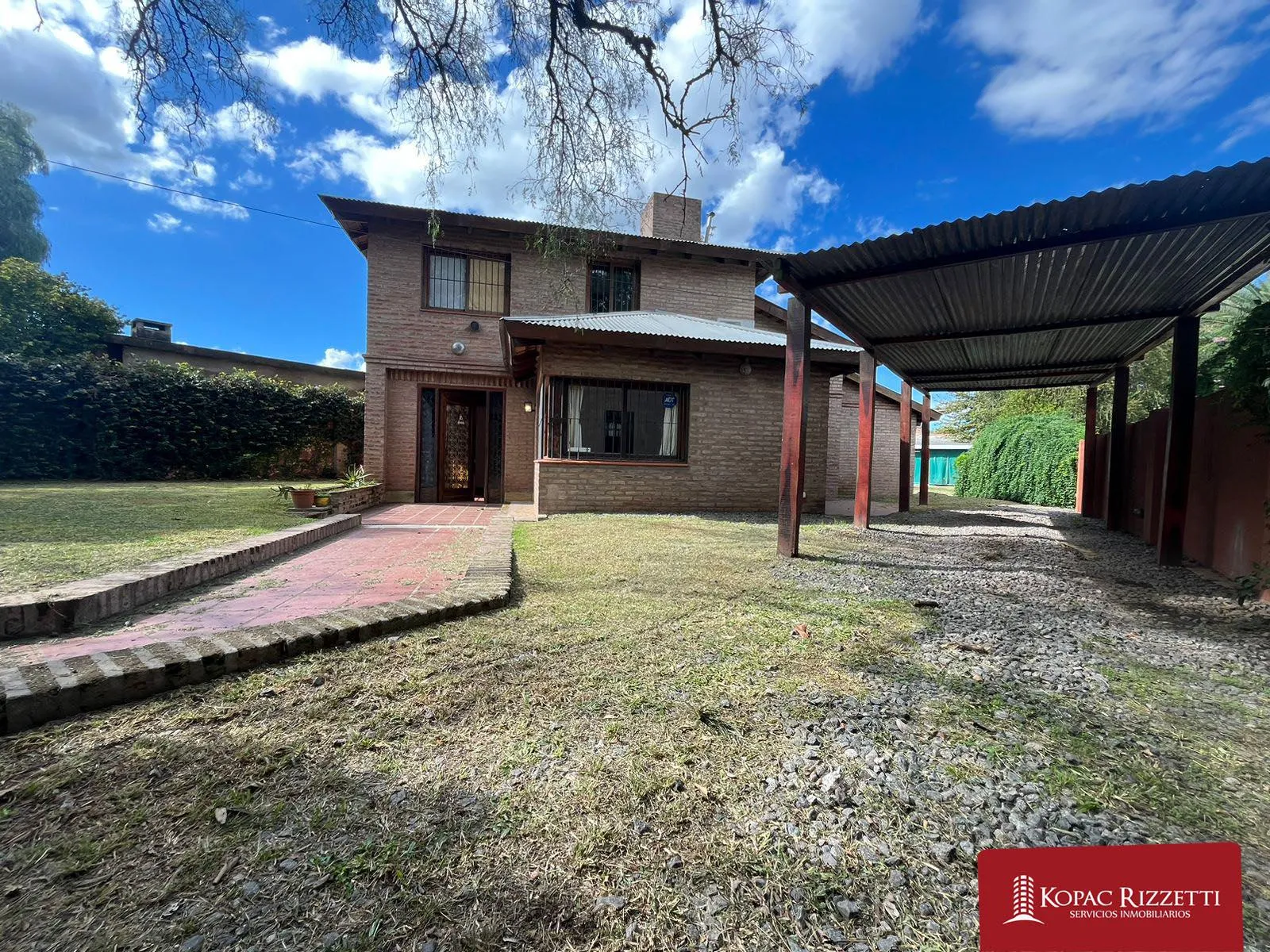 VILLA ALLENDE (JUAN MANUEL ESTRADA 1991) - VENTA CASA 4 DORMITORIOS