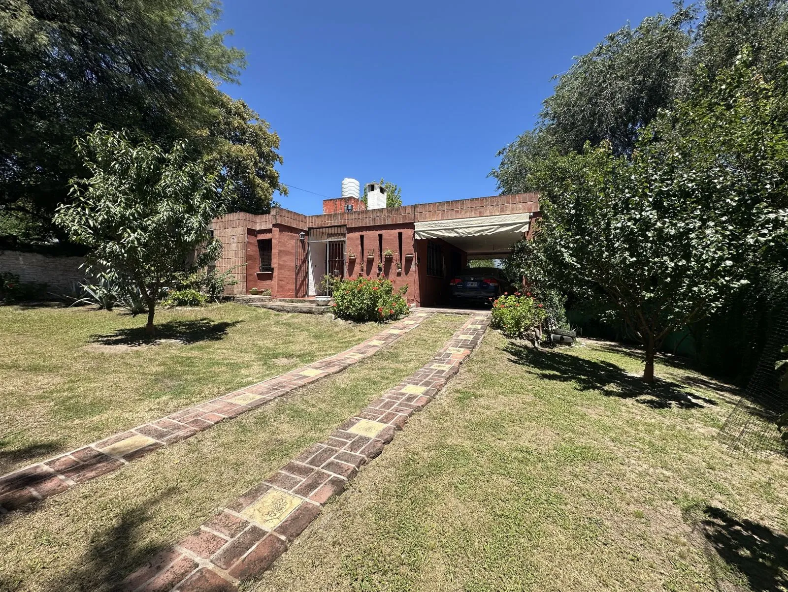 VENTA - 3D EN UNA SOLA PLANTA - B° CÓNDOR ALTO (JX)
