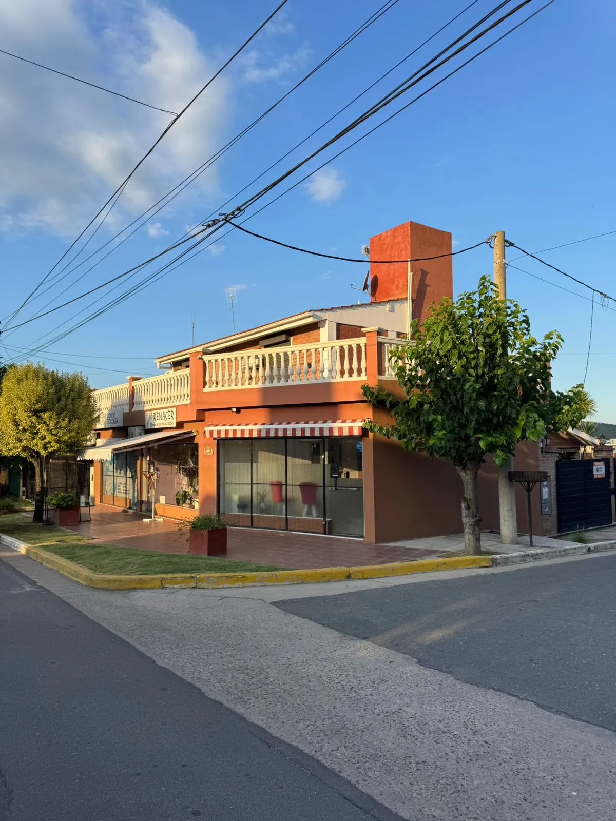 CASA EN VENTA – ALTOS DE LA CALERA