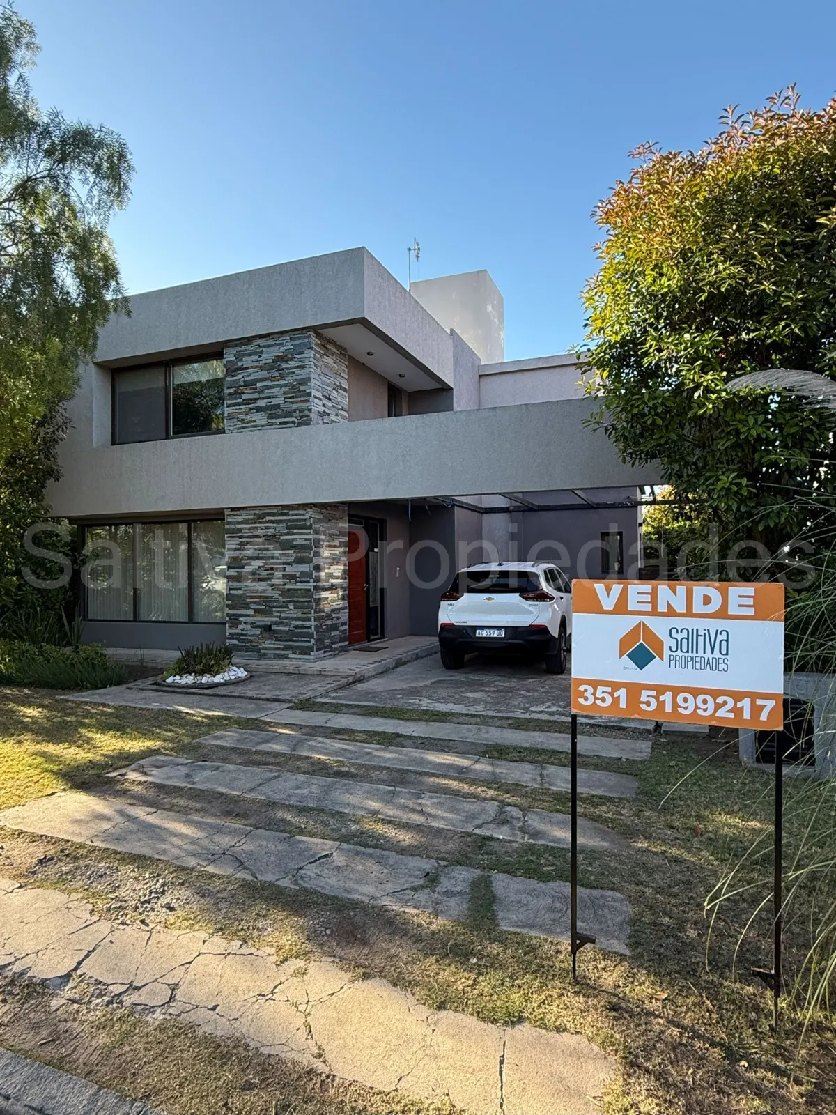 LA ESTANZUELA - CASA EN VENTA DE 3 DORMITORIOS