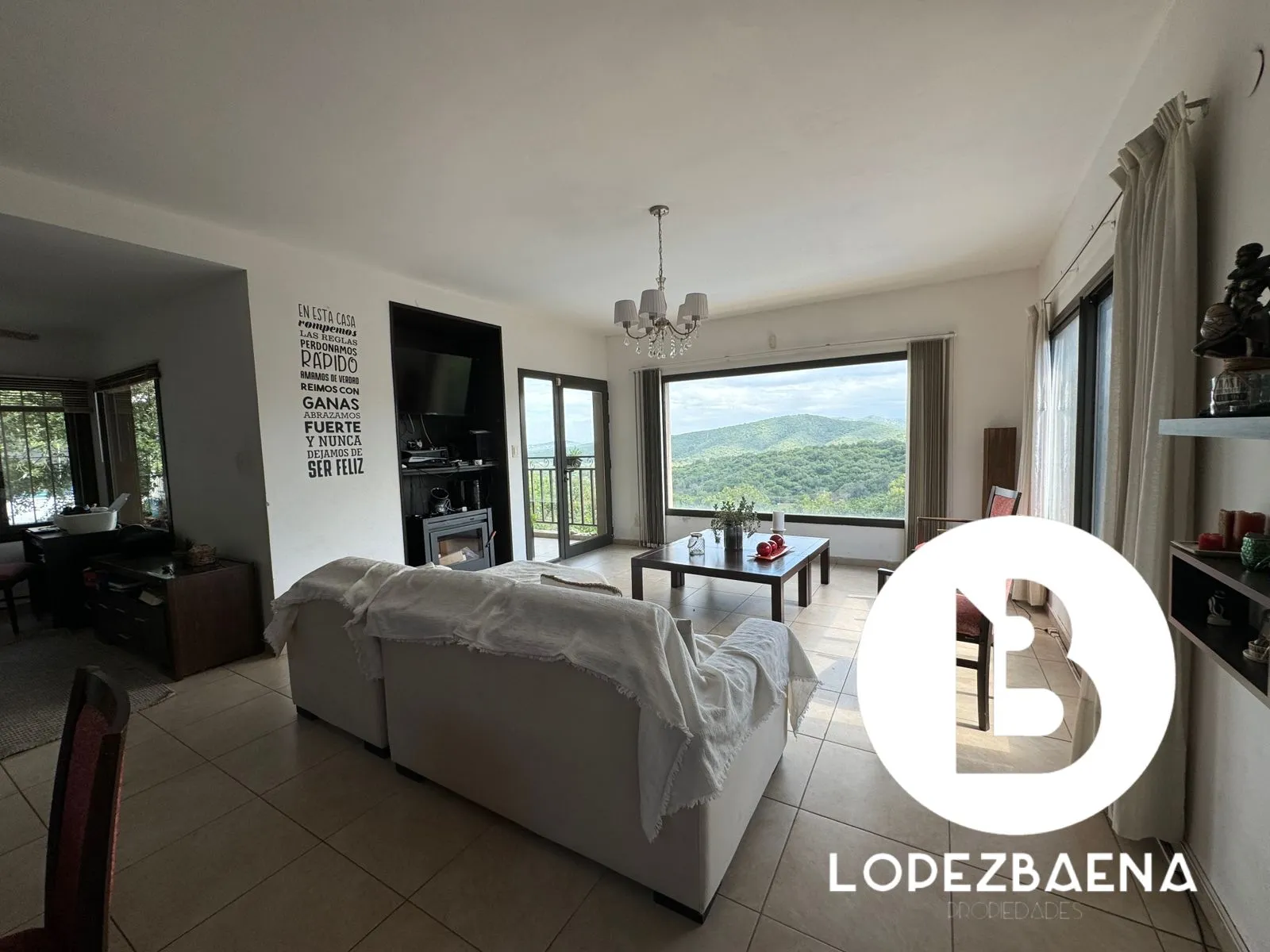 En Venta Casa en Sierra Nueva-Mendiolaza-Vista Unica-3 dormitorios y pileta