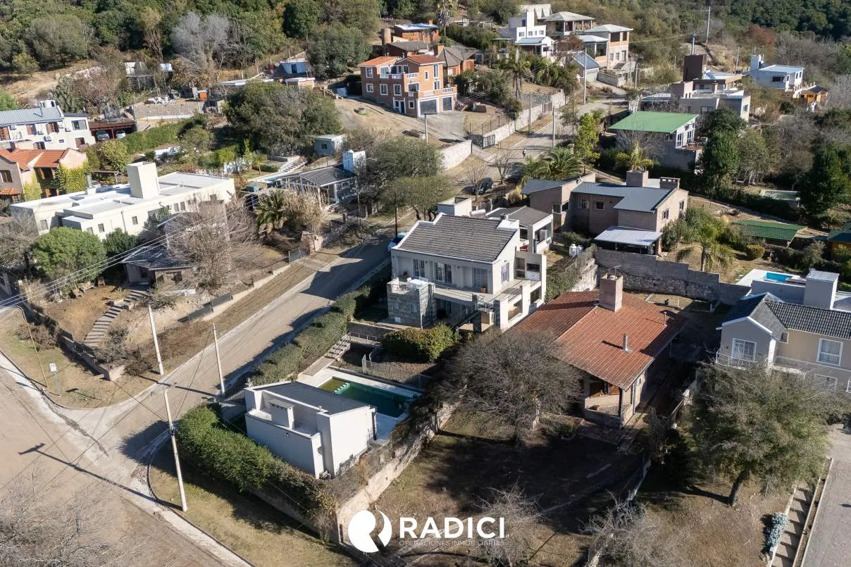 CASA PREMIUM EN RIO CEBALLOS DE 3 DORMITORIOS!! NO LA DEJES PASAR!!