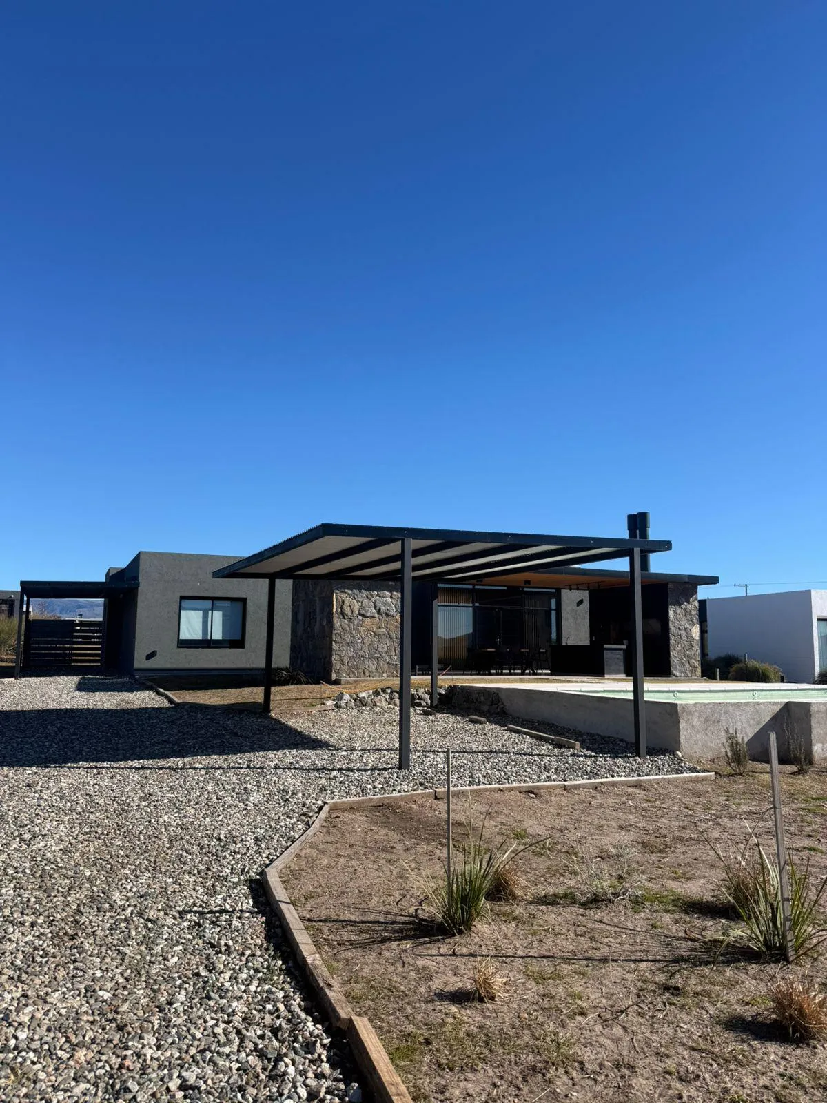 VENDE- Casa en una planta - 3 Dormitorios en Puerto del Aguila - TOTALMENTE EQUI...