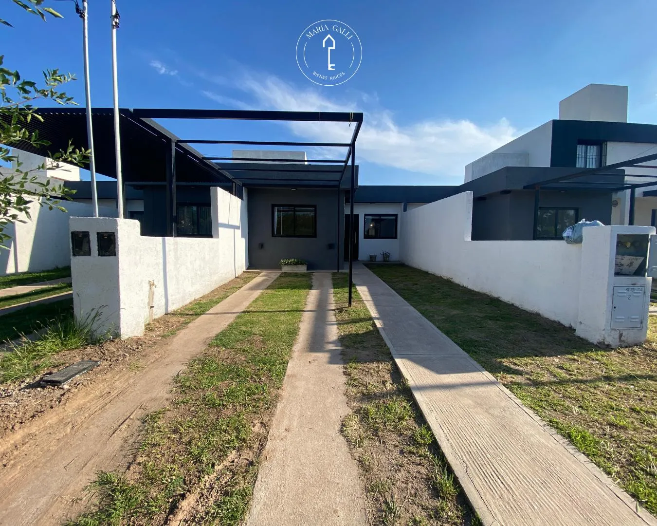 VENTA CASA BARRIO NORTE-2 DORM