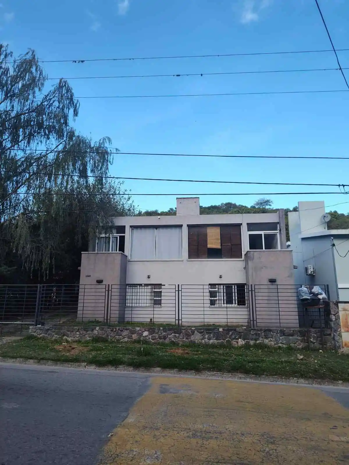 OPORTUNIDAD!! MUY LINDO DUPLEX UBICADO EN RIO CEBALLOS!!