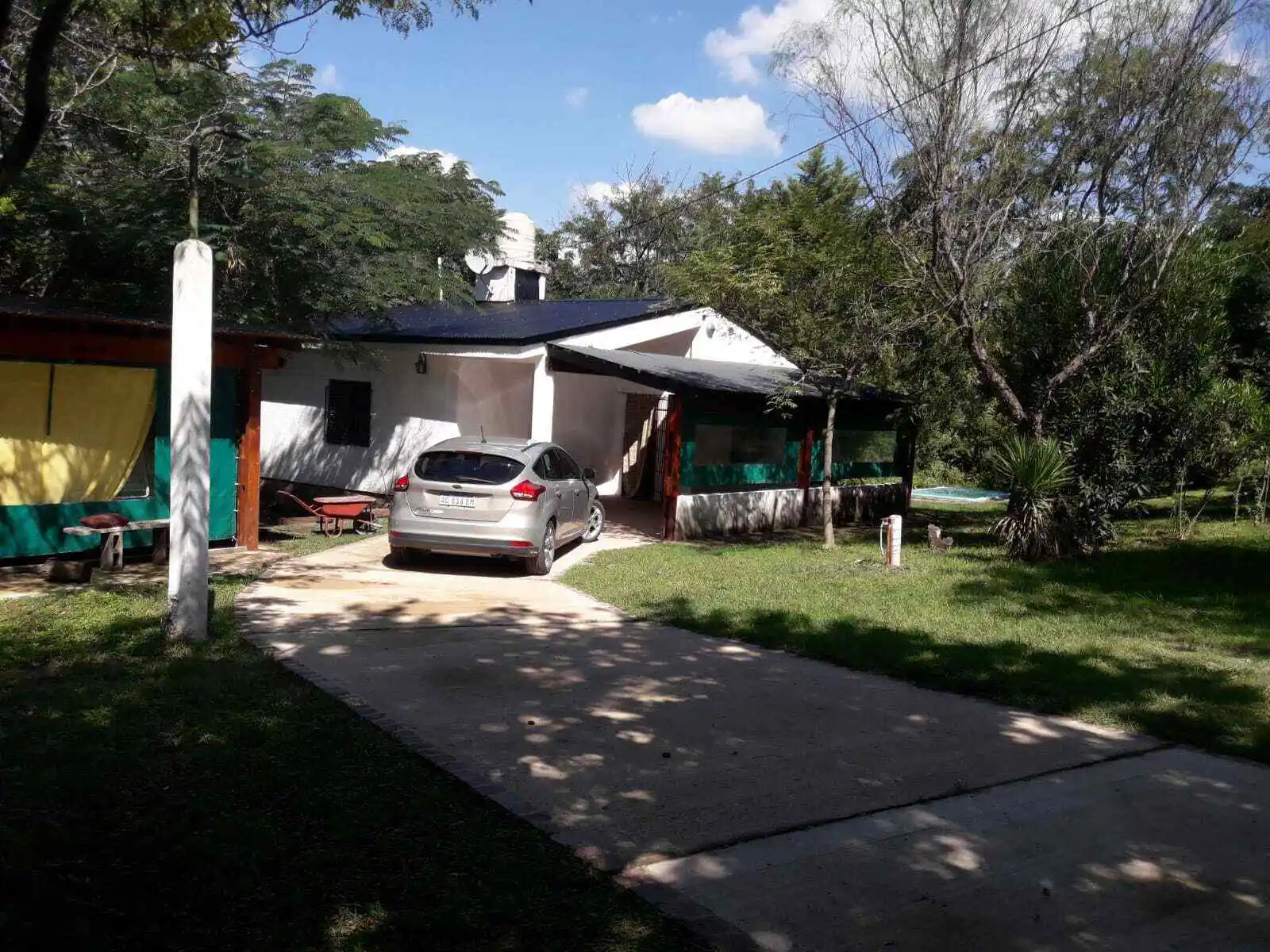 Rio Ceballos, casa 1 dorm, pileta, 4.000 mts de terreno. Ag.
