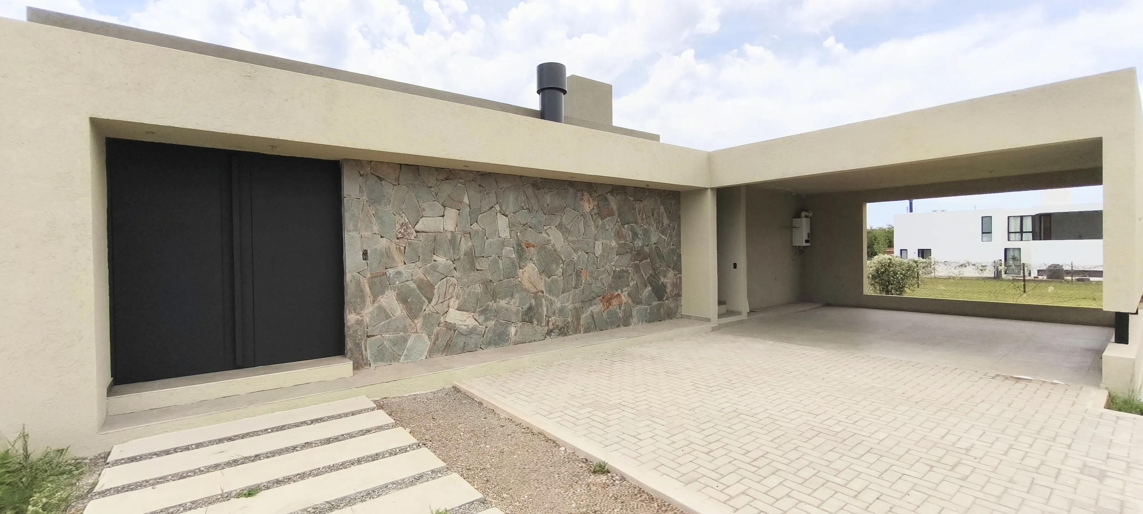 Venta - Casa a ESTRENAR – La Cercanía (ruta E53). Tranquilidad en un hermoso ent