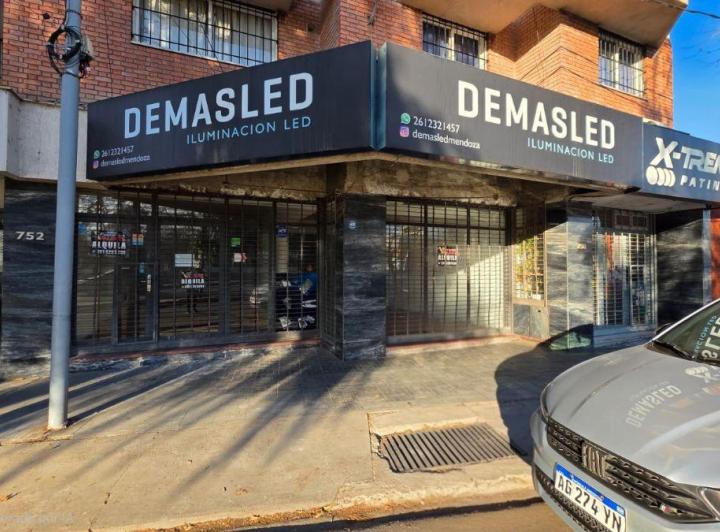 Local comercial · 130m² · 1 Ambiente
