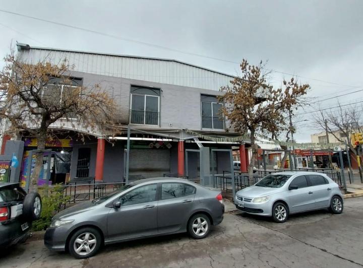 Local comercial · 130m²