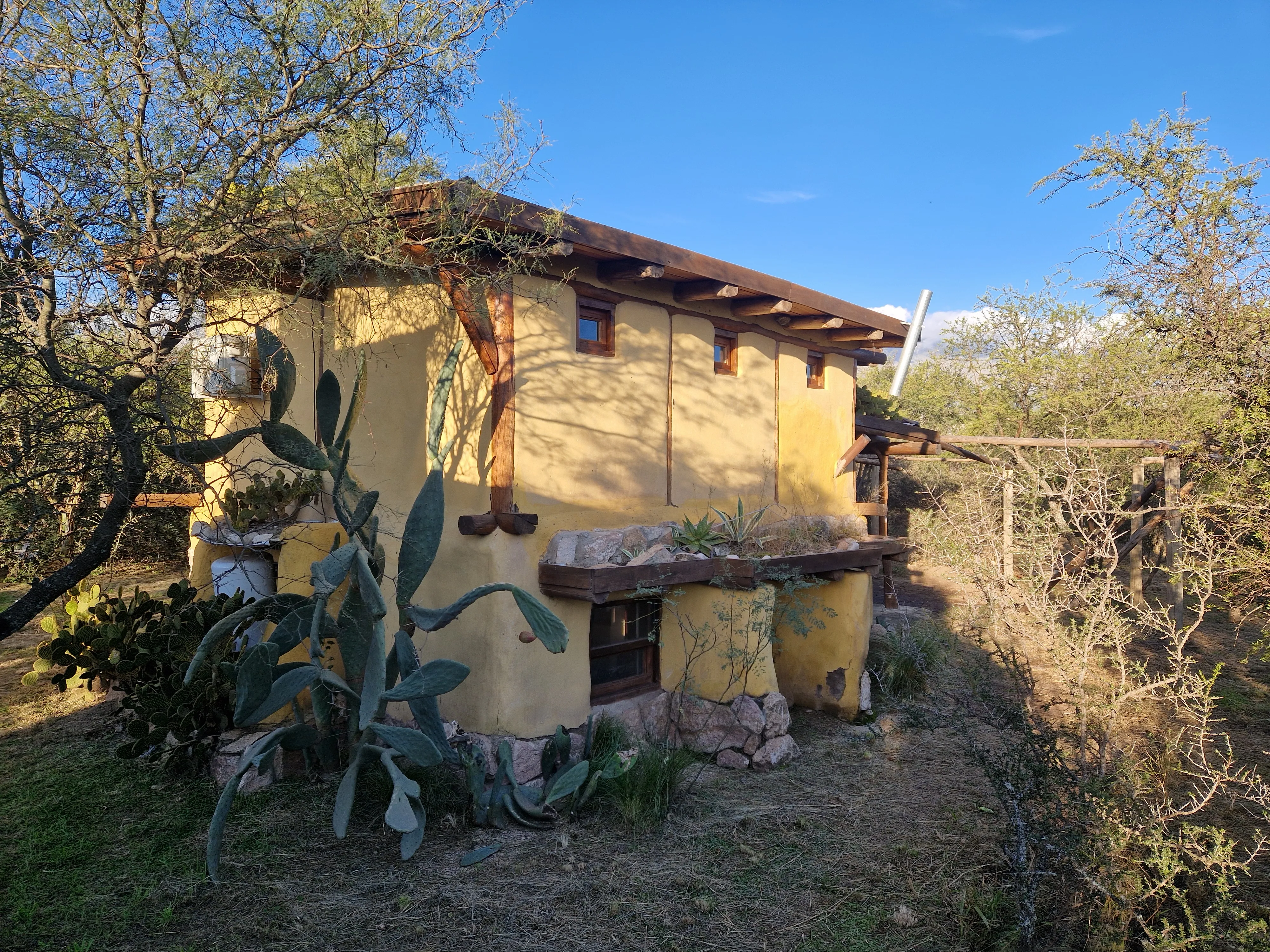 Casa en Venta, SuperAdobe en El Pueblito, San Javier Traslasierra!!