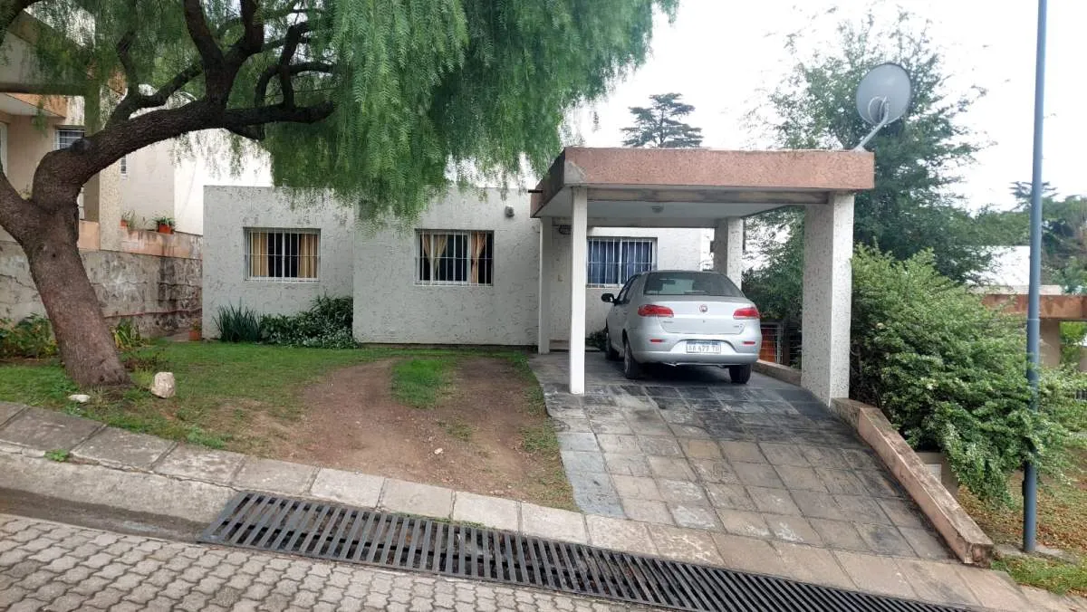 VENTA CASA 3 DORM APTA CREDITO HOUSING LOS ALGARROBOS - VILLA ALLENDE