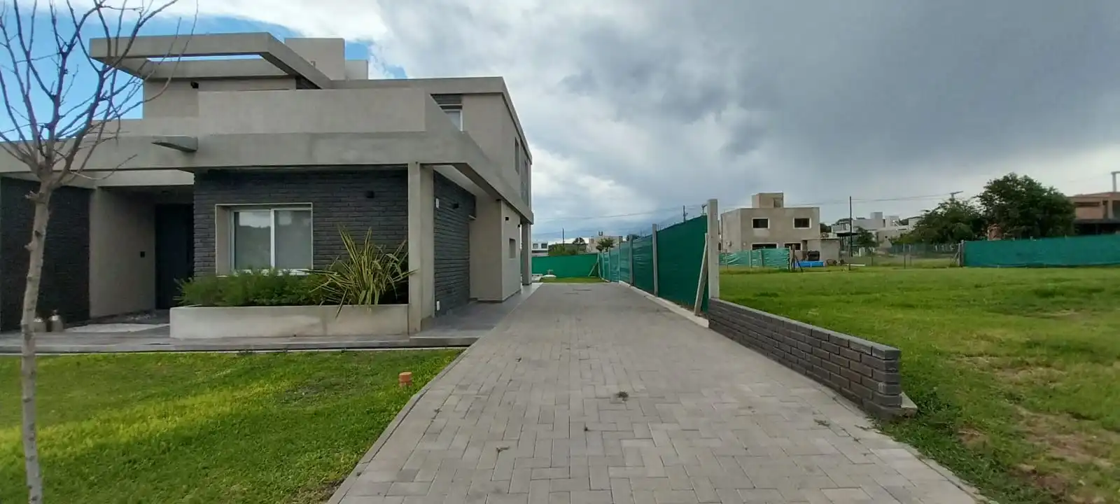 REAL OPORTUNIDAD - CASA DE 3 DORM. EN VENTA EN BARRIO TEJAS 4 MALAGUEÑO