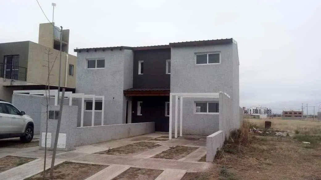 Venta DUPLEX Barrio Valle Cercano
