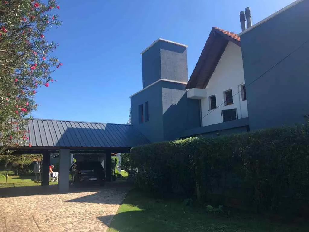 EXCELENTE VILLLA ALLENDE EN VENTA ,TU SOLUCION A 2 CASAS EN UNA , 4 A 5 DORMITOR...