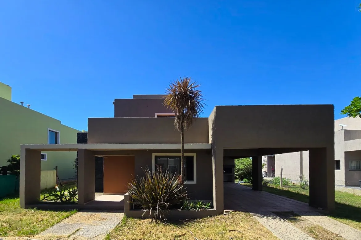CASA COUNTRY EN LAS SIERRAS
