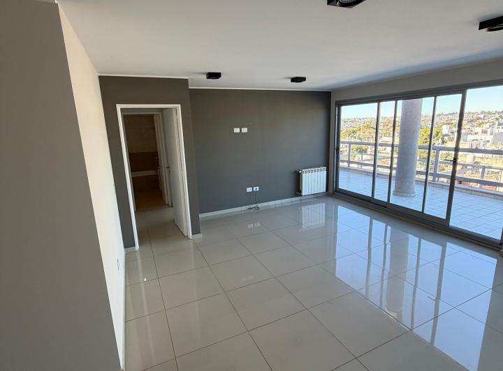 Departamento · 100m² · 5 Ambientes · 1 Cochera