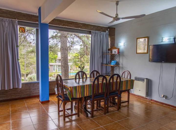 Casa · 130m² · 3 Ambientes · 2 Cocheras