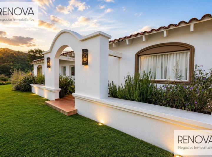 Casa · 344m² · 9 Ambientes · 1 Cochera