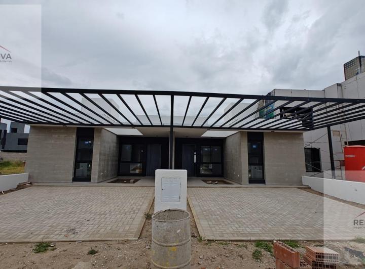 Casa · 150m² · 5 Ambientes · 1 Cochera