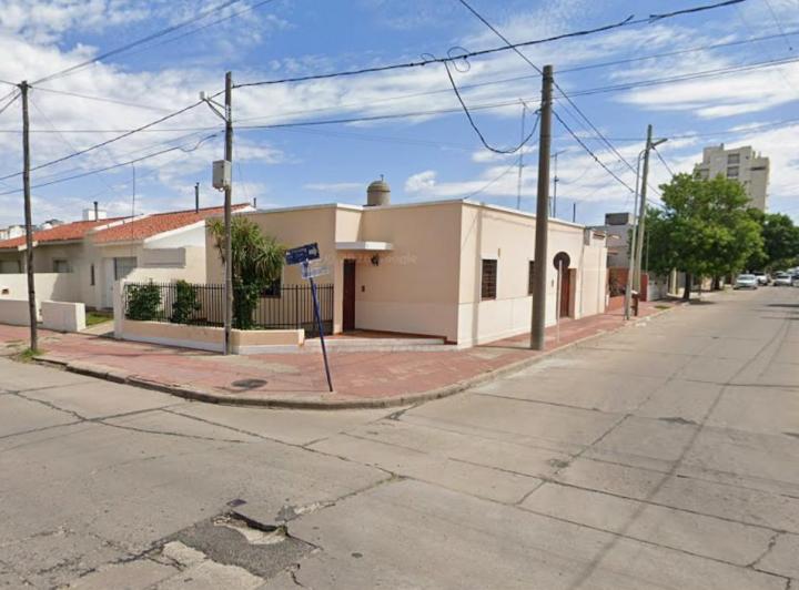 Casa · 130m² · 7 Ambientes · 1 Cochera