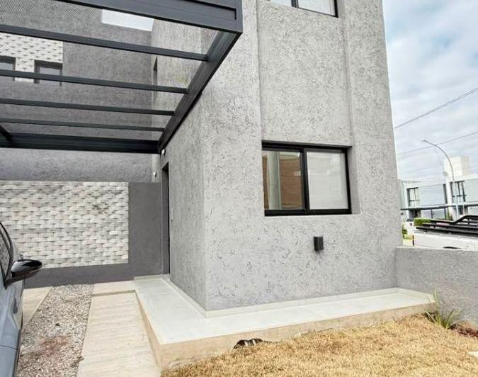 Casa · 125m² · 4 Ambientes · 1 Cochera