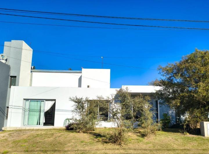 Casa · 140m² · 5 Ambientes
