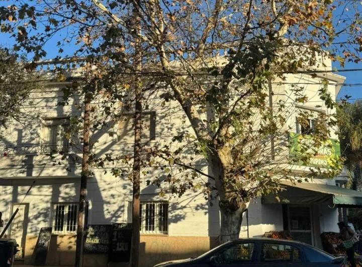 Casa · 200m² · 3 Dormitorios · 1 Cochera