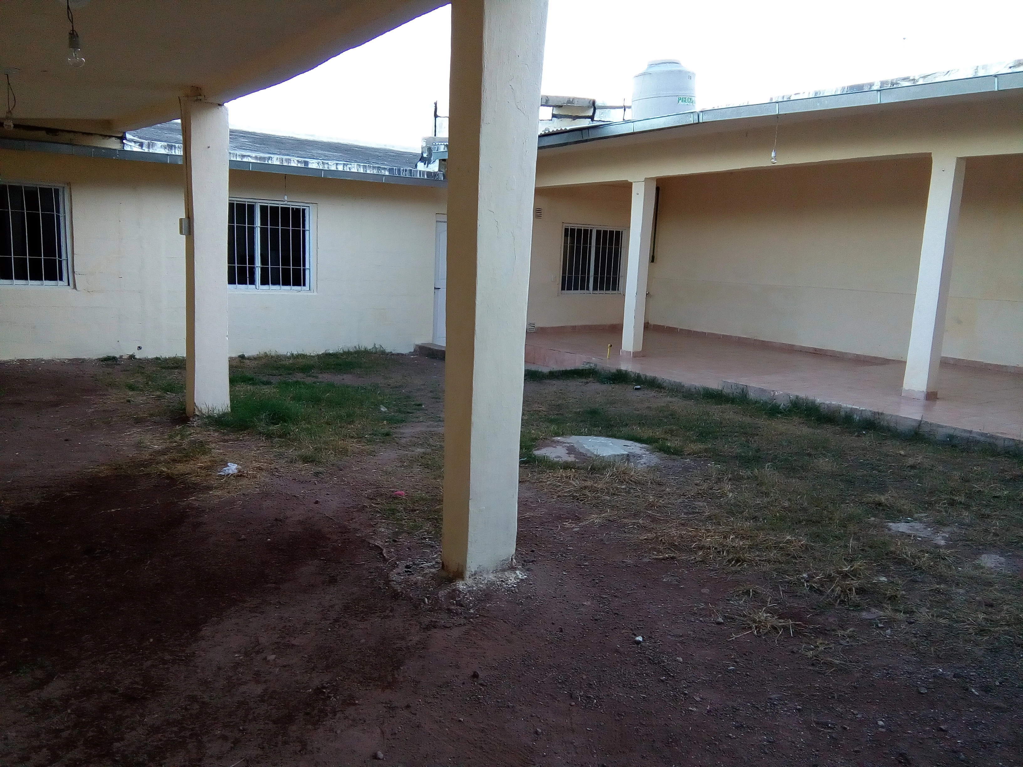 Alquilo Casa 4 Dormitorios en Housing sin Expensas Ni Impuestos