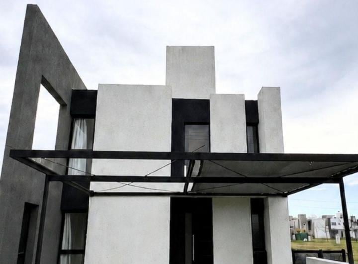 Casa · 120m² · 4 Ambientes · 1 Cochera