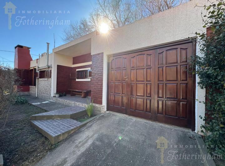 Casa · 131m² · 6 Ambientes · 1 Cochera