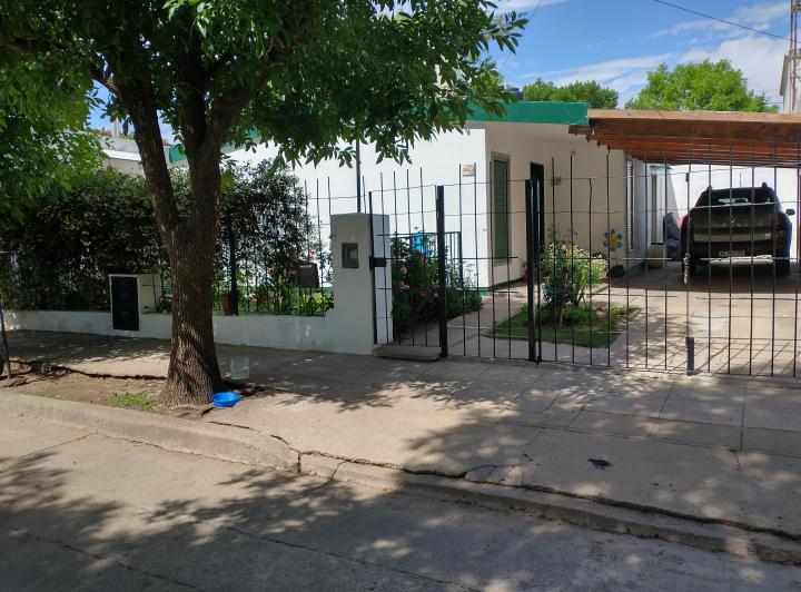 Casa · 100m² · 3 Ambientes · 1 Cochera