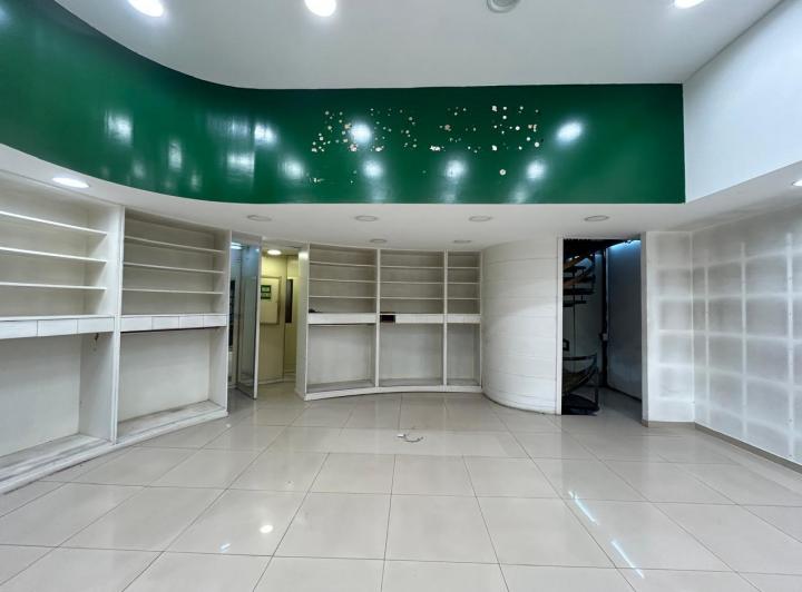 Local comercial · 100m² · 3 Ambientes