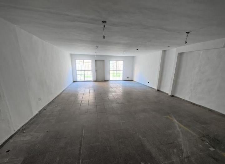 Local comercial · 155m² · 5 Ambientes