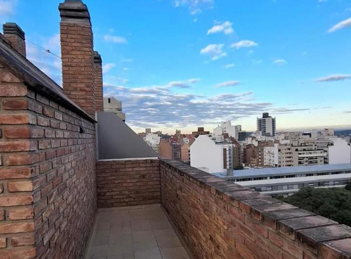 Departamento · 80m² · 6 Ambientes