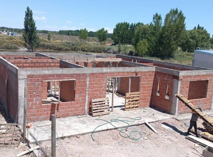 Terreno · 210m² · 5 Ambientes