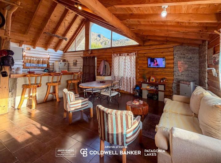 Casa · 82m² · 4 Ambientes · 2 Cocheras