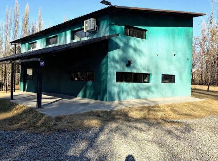 Casa · 245m² · 2 Ambientes · 4 Cocheras