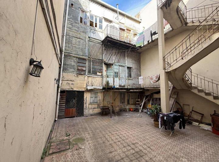 Terreno · 233m²