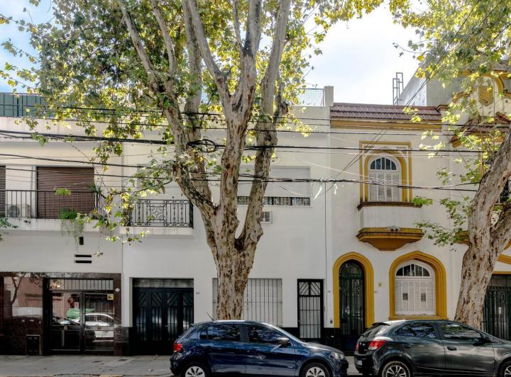 Terreno · 216m² · 5 Ambientes · 1 Cochera