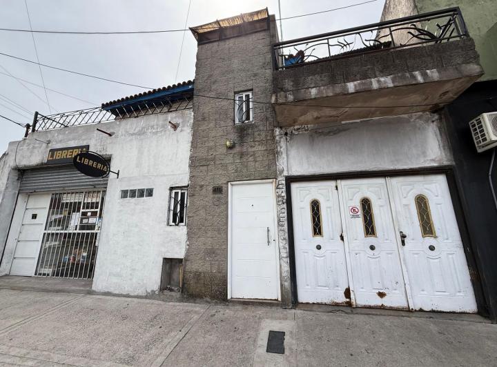 PH · 268m² · 6 Ambientes · 1 Cochera