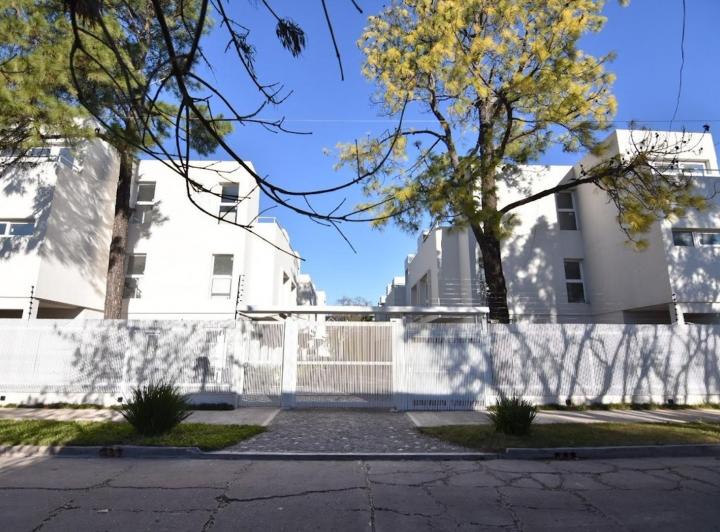 PH · 102m² · 4 Ambientes · 1 Cochera