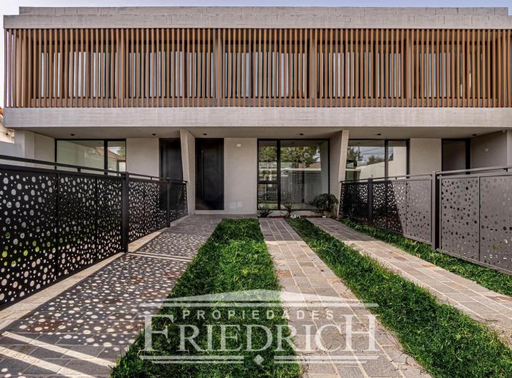 PH · 130m² · 4 Ambientes · 2 Cocheras
