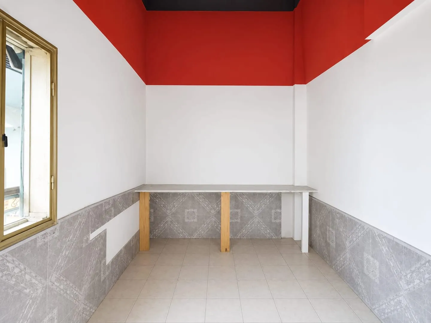 LOCAL EN VENTA EN GALERÍA ESPACIAL - PLENO CENTRO - POSESIÓN INMEDIATA