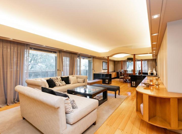 Departamento · 192m² · 5 Ambientes · 1 Cochera